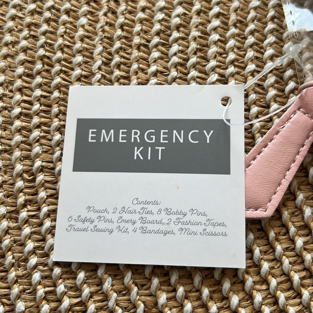 NWT Bride emergency kit & compact mirror 👰♀️ - Picture 3 of 4